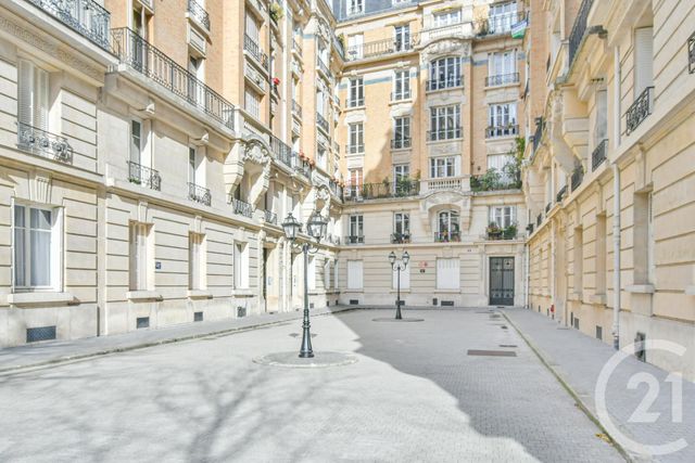 Appartement F2 à louer - 2 pièces - 41.42 m2 - PARIS - 75013 - ILE-DE-FRANCE - Century 21 Arago - Les Gobelins